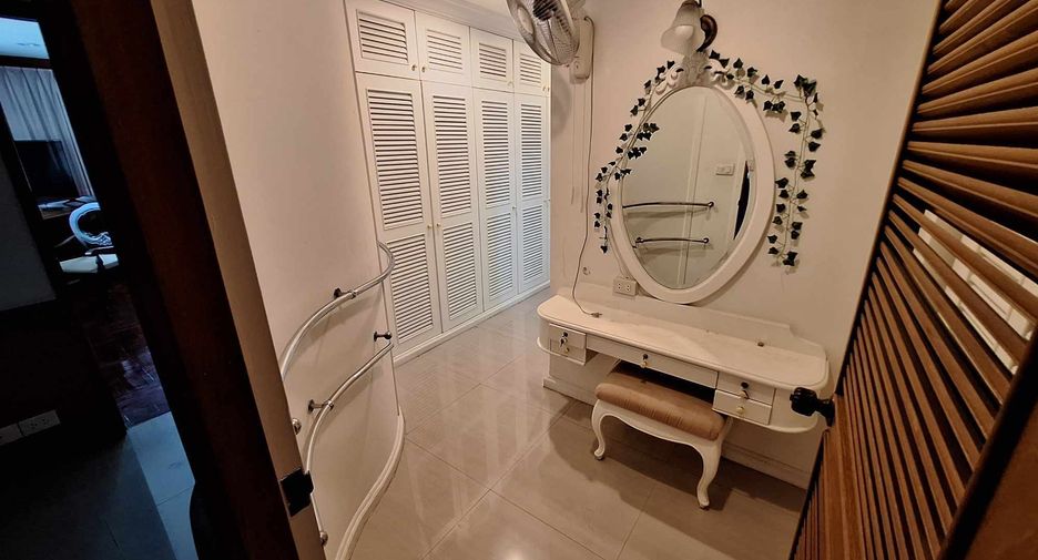 Wohnung zur Miete mit 2 Zimmer in Watthana, Bangkok