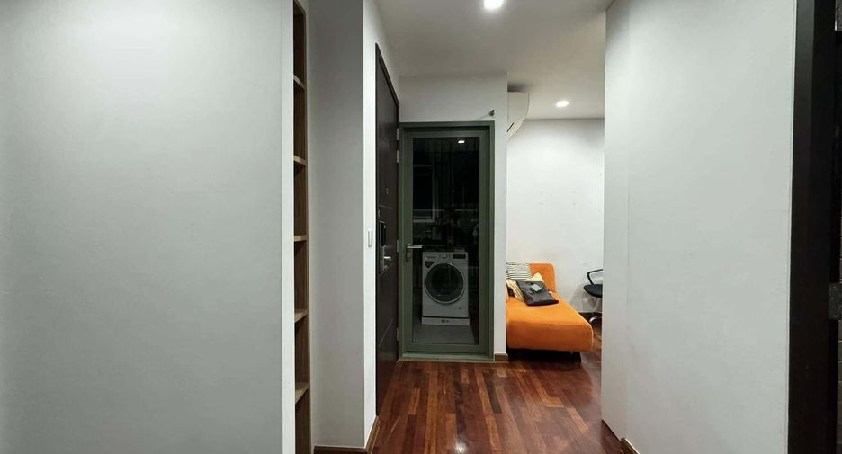For rent 1 bed condo in Pathum Wan, Bangkok