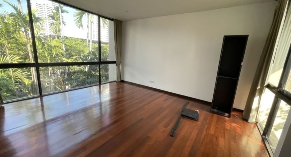 Casa en alquiler de 4 habitaciones en Watthana, Bangkok