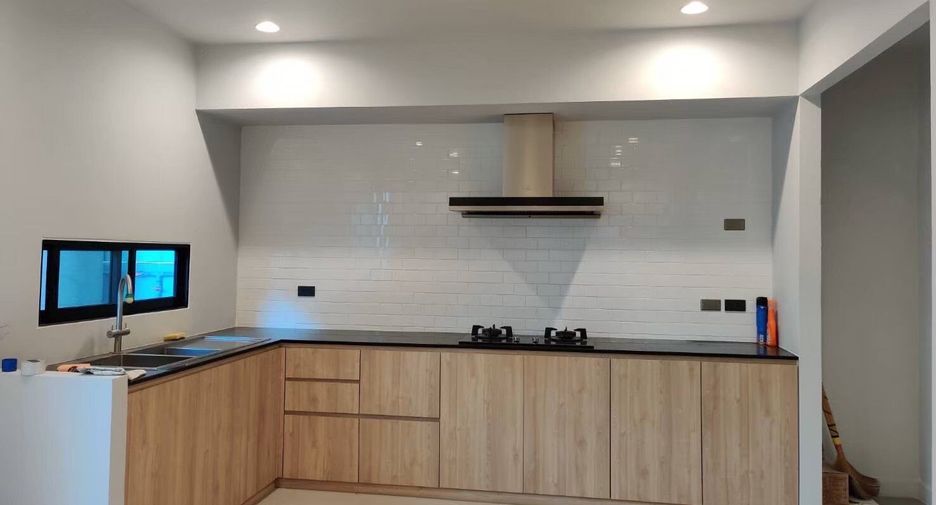 For rent 3 bedrooms house in Suan Luang, Bangkok