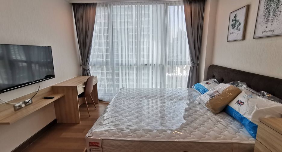 For rent 1 bed condo in Watthana, Bangkok