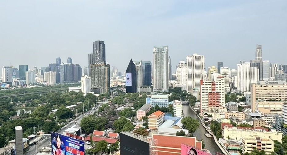 For rent 1 bed condo in Watthana, Bangkok
