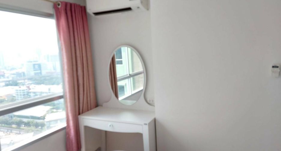 For rent 1 bed condo in Huai Khwang, Bangkok