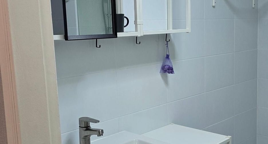 For rent studio condo in Watthana, Bangkok