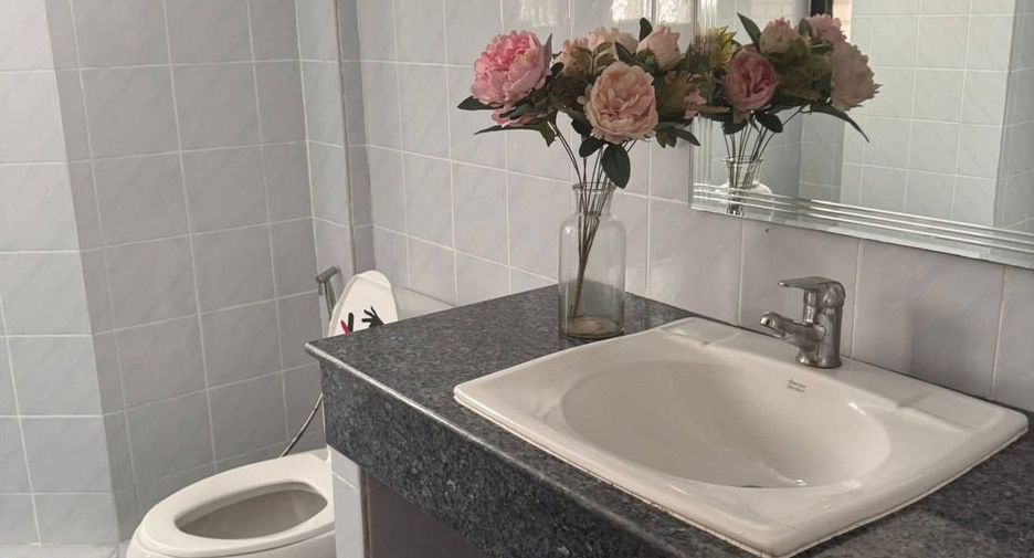 Büro zur Miete mit 8 Zimmer in Watthana, Bangkok