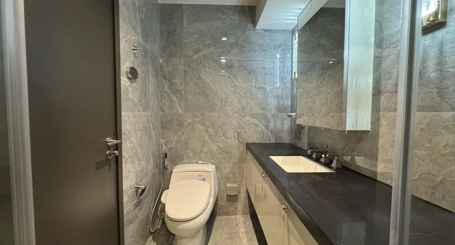 For rent 2 bedrooms condo in Bang Kho Laem, Bangkok