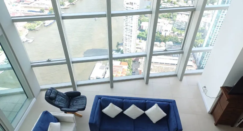 For rent 3 bedrooms condo in Sathon, Bangkok