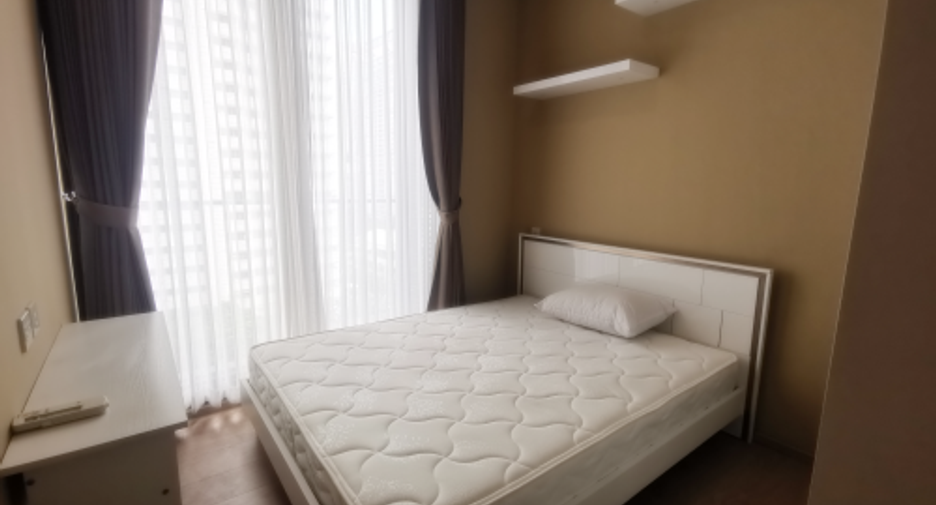For rent 2 bedrooms condo in Watthana, Bangkok
