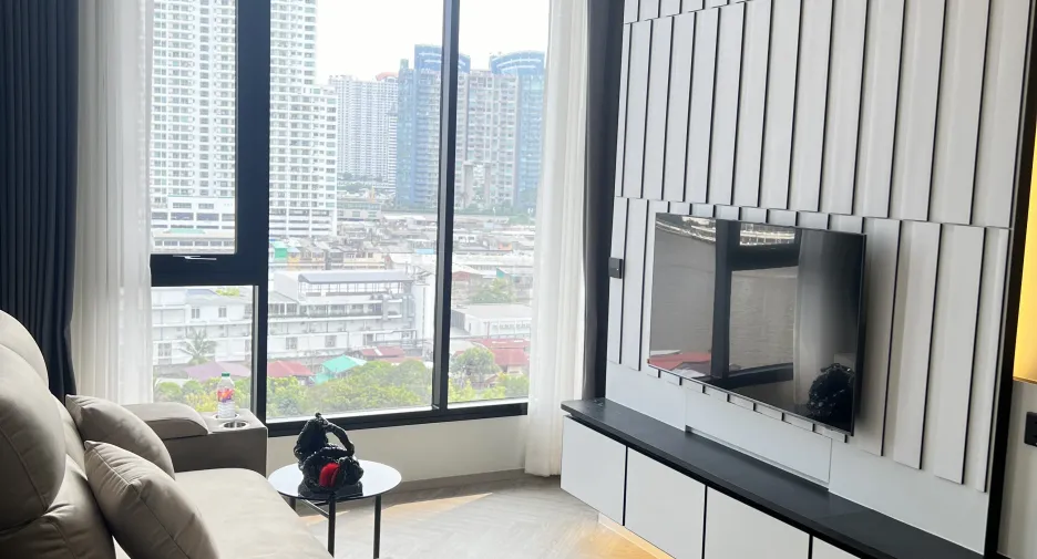 For rent 1 bed condo in Khlong San, Bangkok