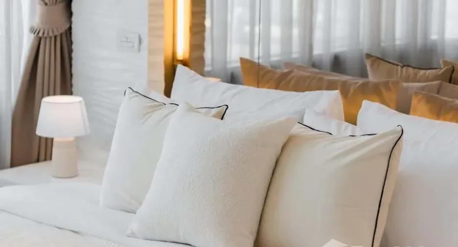 For rent 2 bedrooms condo in Pathum Wan, Bangkok