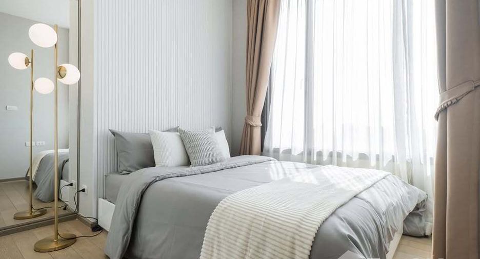 For rent 2 bedrooms condo in Pathum Wan, Bangkok