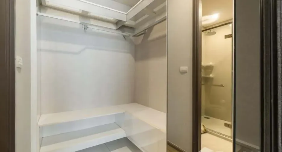 For rent 2 bedrooms condo in Pathum Wan, Bangkok