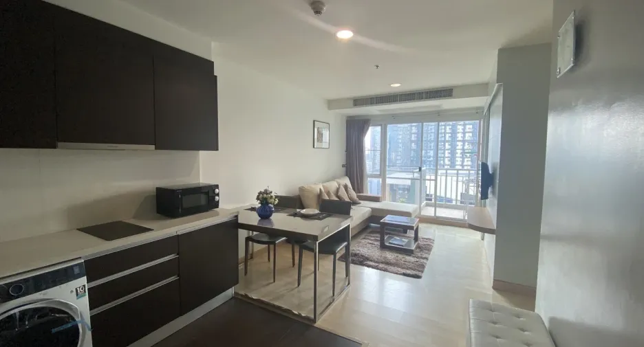 For rent 2 bedrooms condo in Watthana, Bangkok