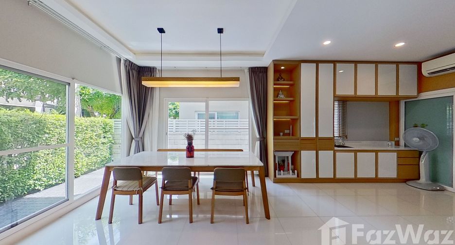 For rent 3 bedrooms house in Bang Na, Bangkok