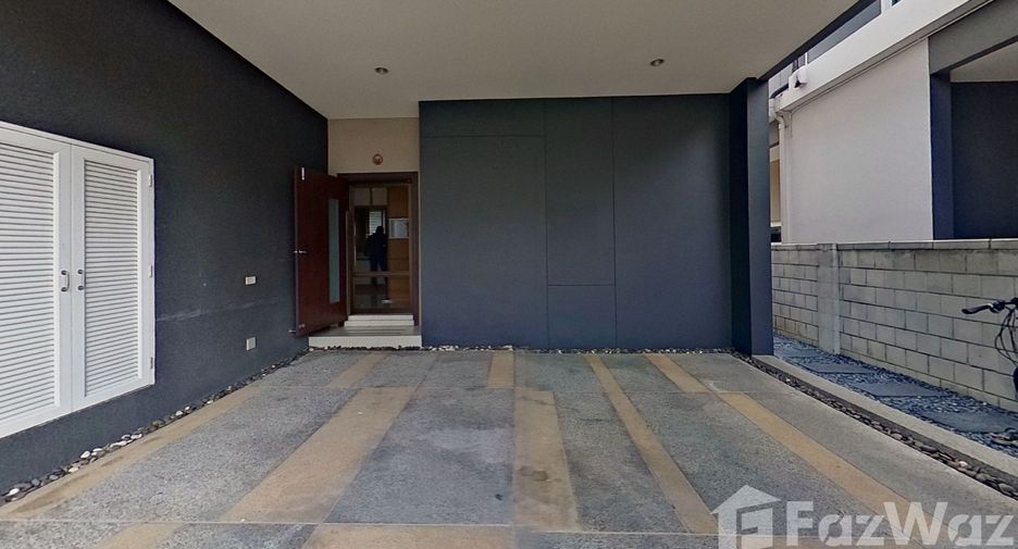 For rent 3 bedrooms house in Bang Na, Bangkok