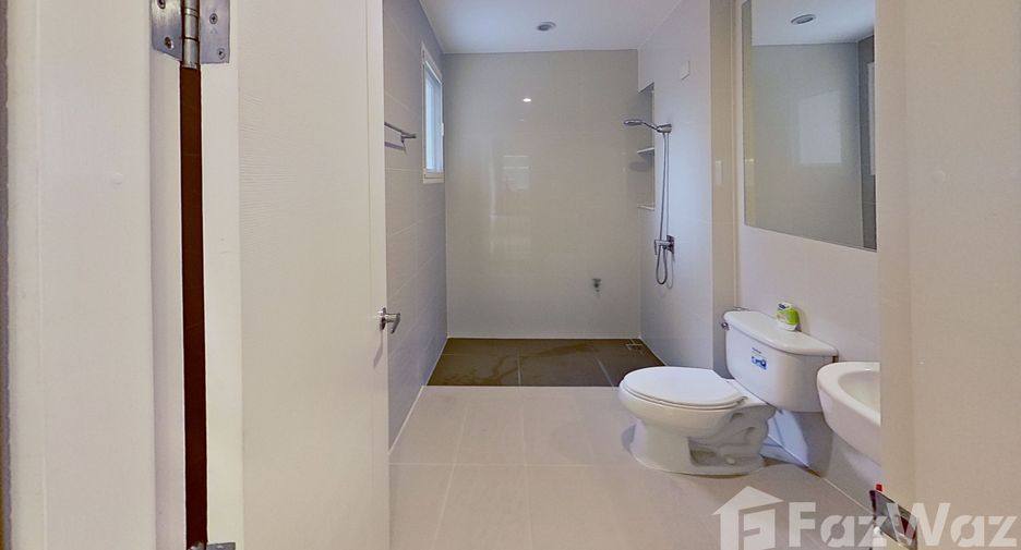 For rent 3 bedrooms house in Bang Na, Bangkok