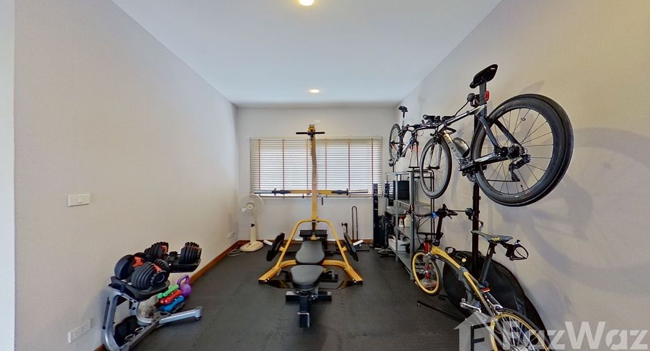 For rent 3 bedrooms house in Bang Na, Bangkok