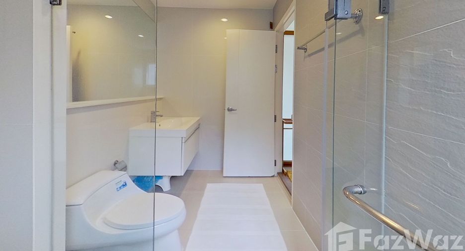 For rent 3 bedrooms house in Bang Na, Bangkok