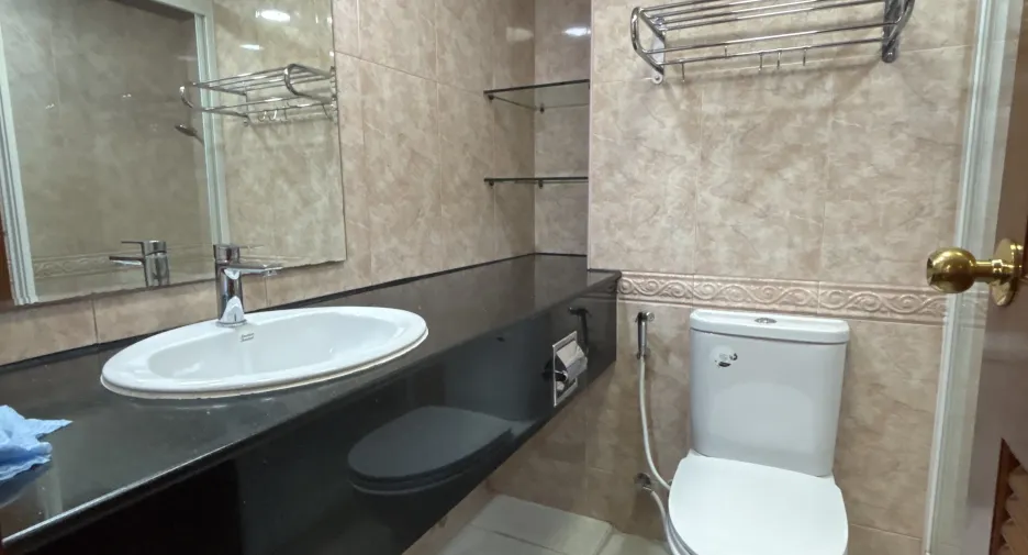 For rent 1 bed condo in Bang Rak, Bangkok