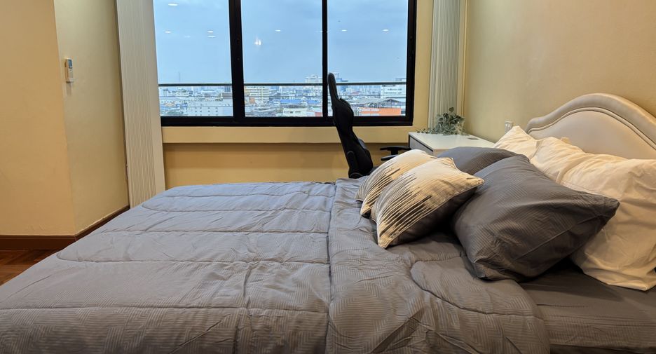 For rent 1 bed condo in Bang Rak, Bangkok