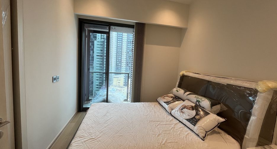 For rent 2 bedrooms condo in Khlong Toei, Bangkok