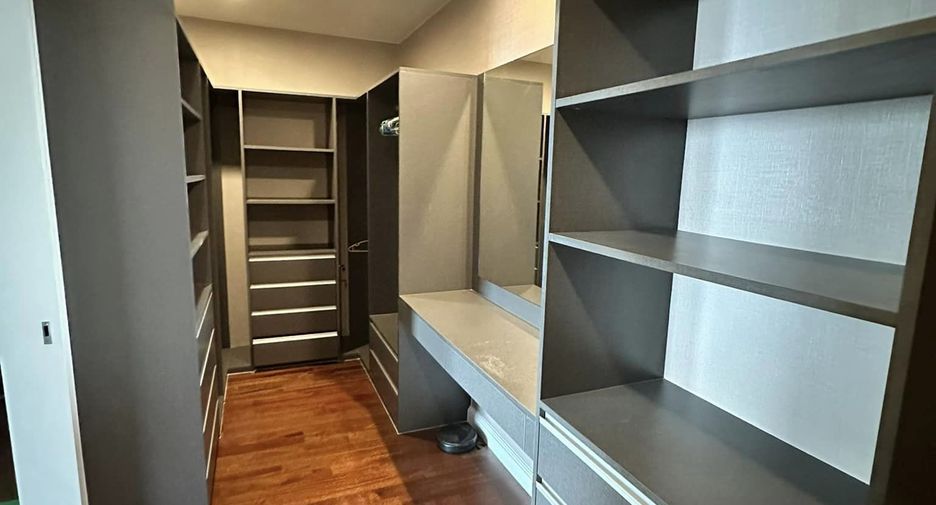 For rent 3 ベッドルーム condo in Mueang Samut Prakan, Samut Prakan