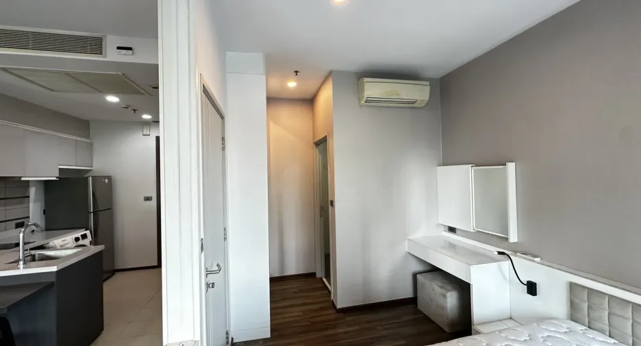 For rent 1 bed condo in Khlong Toei, Bangkok