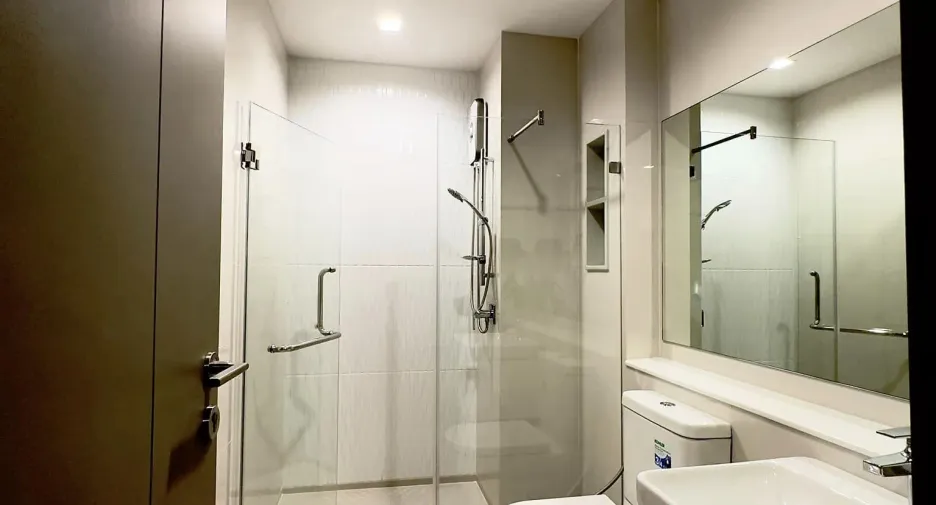 For rent 1 bed condo in Huai Khwang, Bangkok