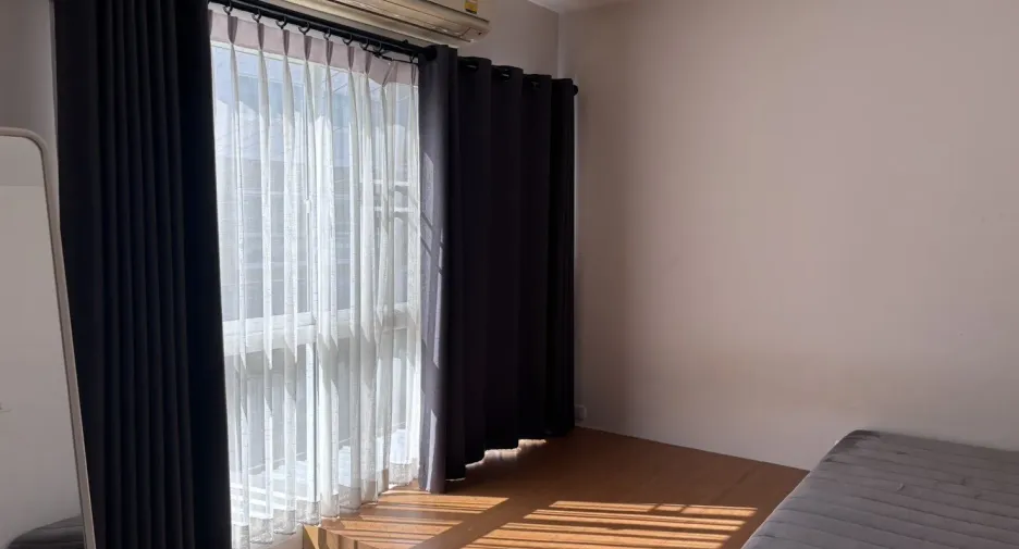 出租 4 卧室 联排别墅 在 Suan Luang, 曼谷