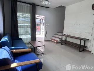 Reihenhaus zur Miete mit 4 Zimmer in Suan Luang, Bangkok