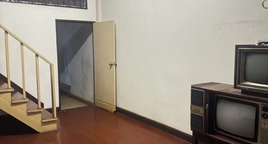 For rent 4 bedrooms retail Space in Bang Na, Bangkok