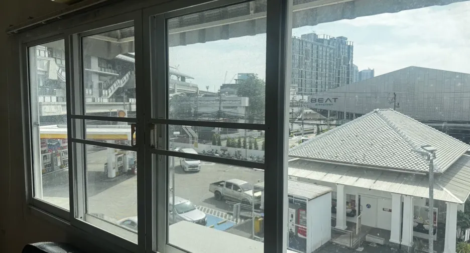For rent 4 bedrooms retail Space in Bang Na, Bangkok