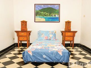 For rent 4 bedrooms condo in Watthana, Bangkok