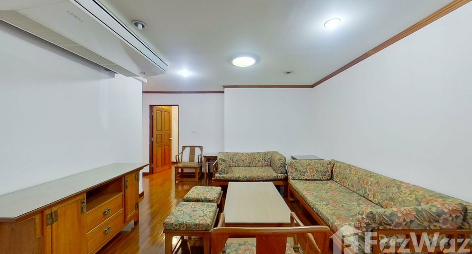 For rent 4 bedrooms condo in Watthana, Bangkok