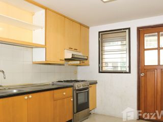 For rent 4 bedrooms condo in Watthana, Bangkok