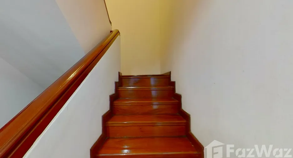For rent 4 bedrooms condo in Watthana, Bangkok