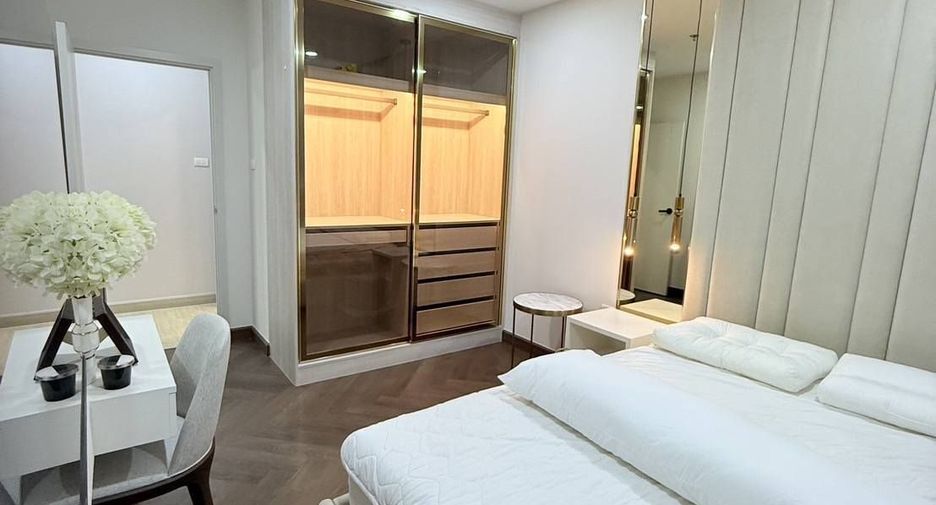 For rent 2 bedrooms condo in Bang Kapi, Bangkok