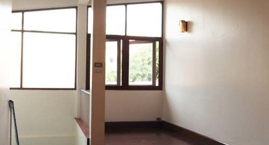 出租 3 卧室 独立屋 在 Phaya Thai, 曼谷