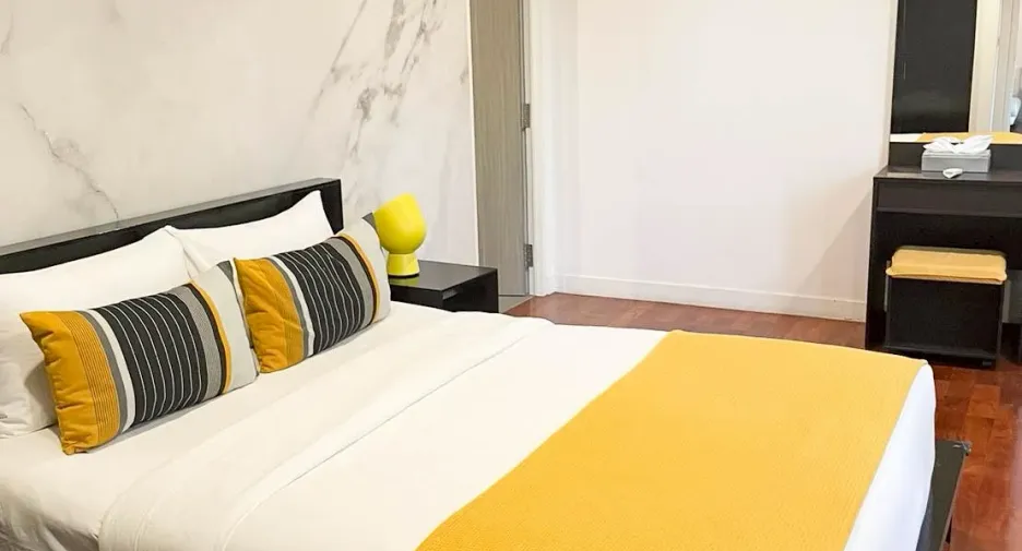 For rent 3 bedrooms apartment in Pathum Wan, Bangkok