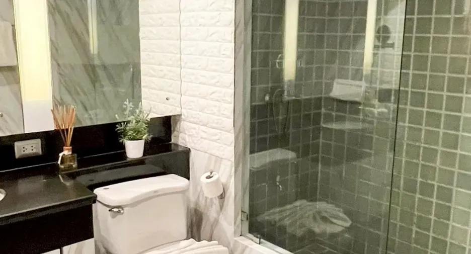 For rent 3 bedrooms apartment in Pathum Wan, Bangkok
