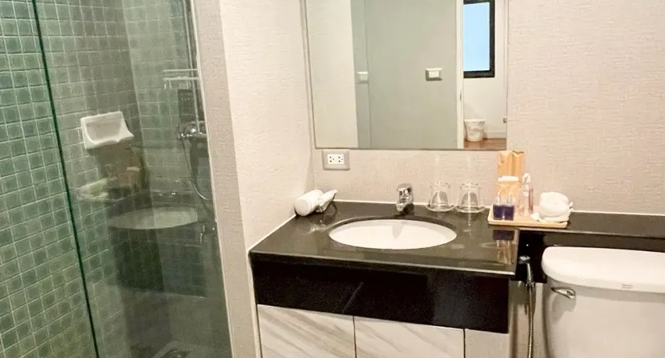 For rent 3 bedrooms apartment in Pathum Wan, Bangkok