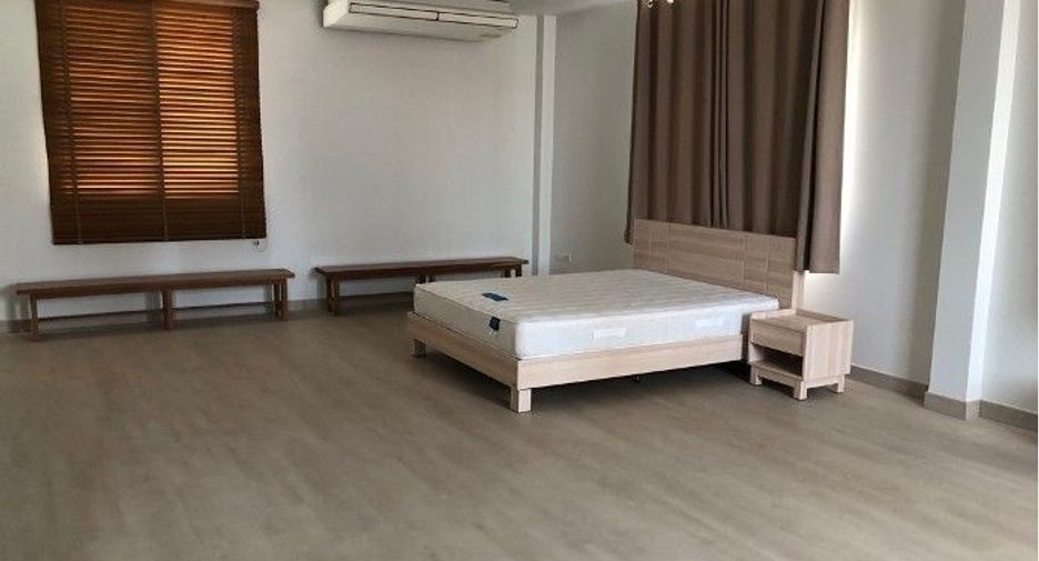 Haus zur Miete mit 4 Zimmer in Chom Thong, Bangkok