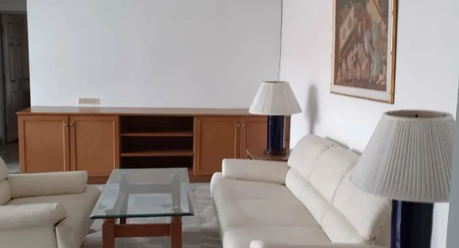 For rent 2 bedrooms apartment in Sathon, Bangkok