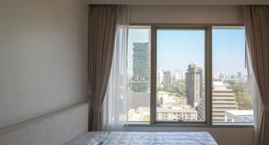 Condo en alquiler de 3 habitaciones en Pathum Wan, Bangkok