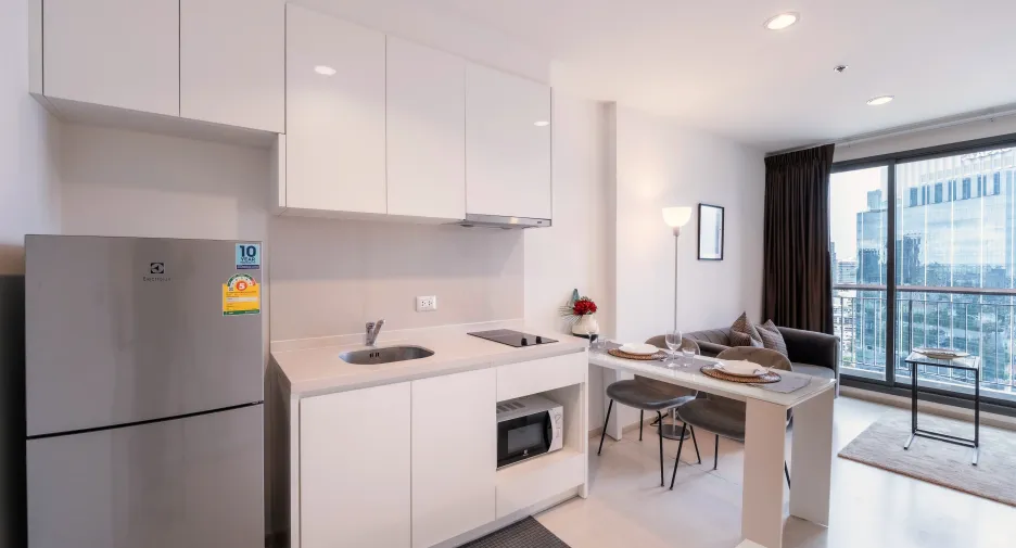 For rent 1 bed condo in Khlong Toei, Bangkok