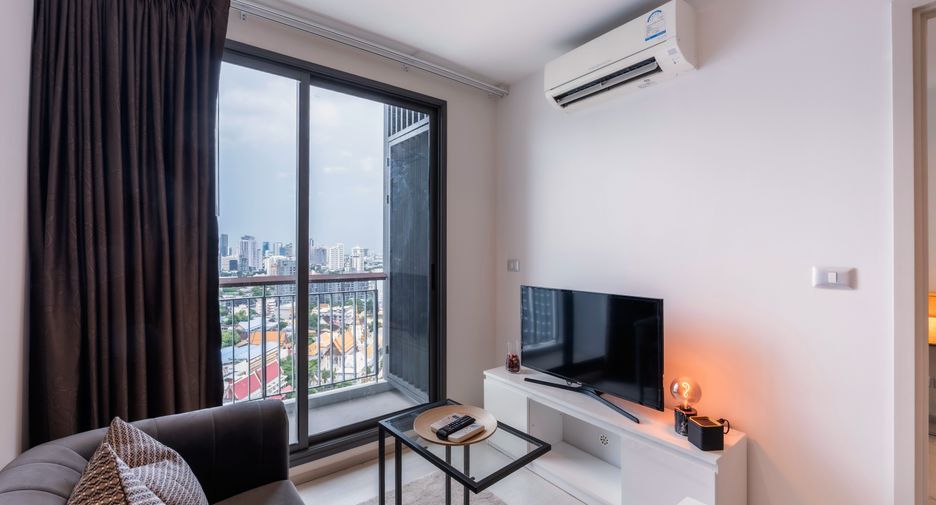 Condo en alquiler de 1 habitaciones en Khlong Toei, Bangkok