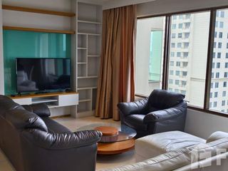 For rent 3 bedrooms condo in Khlong Toei, Bangkok