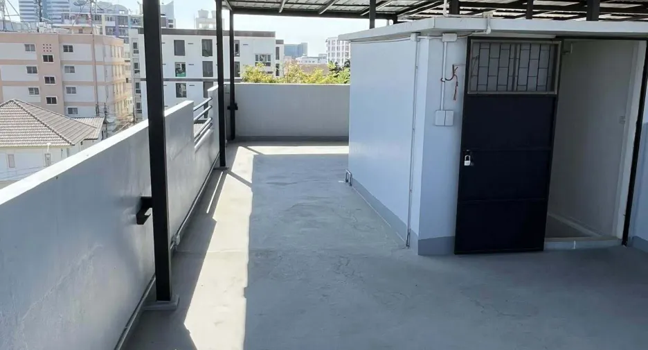 For rent office in Bang Na, Bangkok