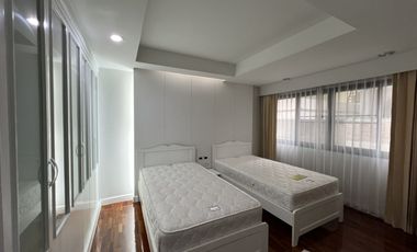 Apartamento en alquiler de 3 habitaciones en Khlong Toei, Bangkok