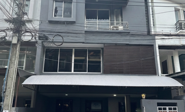 À louer bureau à Wang Thonglang, Bangkok